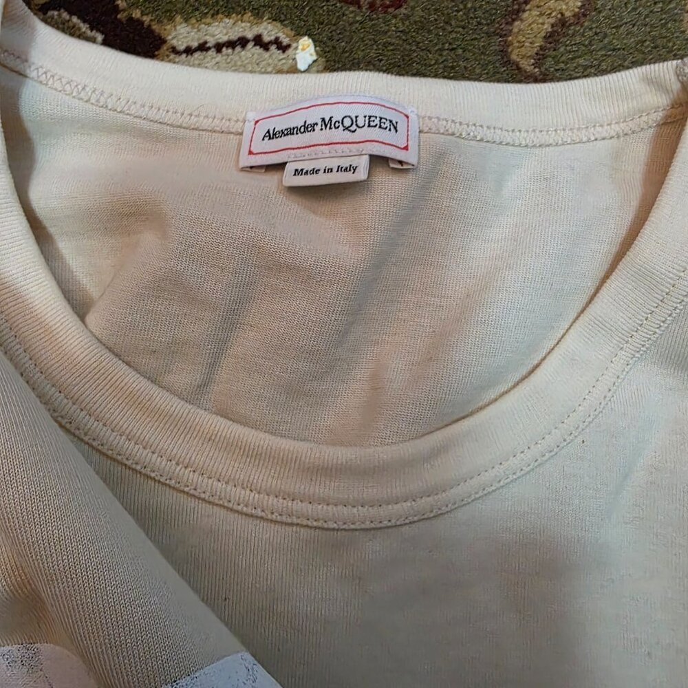 Alexander McQueen t-shirt tan logo like new with no tags x large - Picture 2 of 6